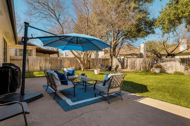 703 Ridge View DR, Leander, TX 78641