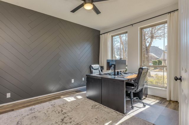 703 Ridge View DR, Leander, TX 78641