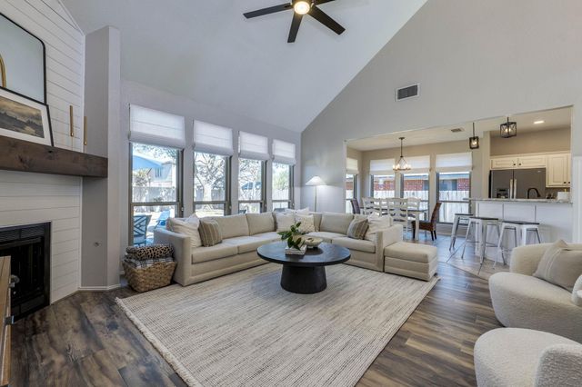 703 Ridge View DR, Leander, TX 78641