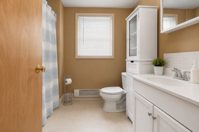 3 Harrison Ave, Lakeville, MA 02347
