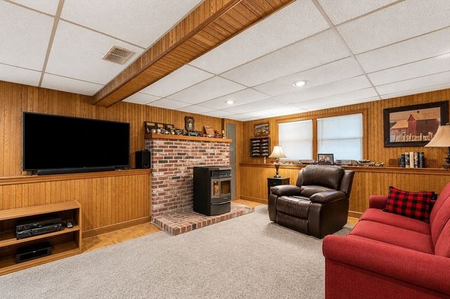 3 Harrison Ave, Lakeville, MA 02347