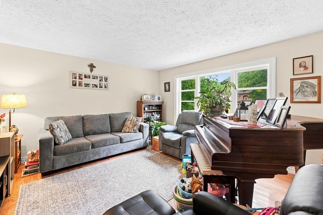 3 Harrison Ave, Lakeville, MA 02347