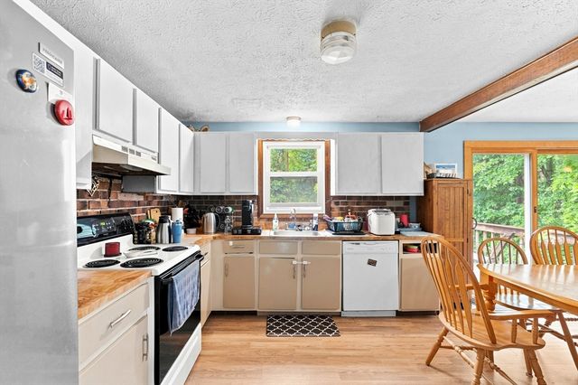 3 Harrison Ave, Lakeville, MA 02347