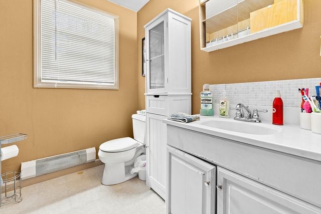 3 Harrison Ave, Lakeville, MA 02347