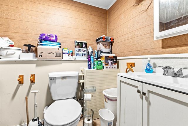 3 Harrison Ave, Lakeville, MA 02347