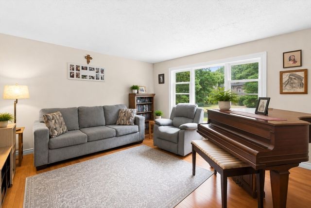 3 Harrison Ave, Lakeville, MA 02347