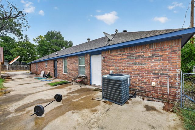3001 Caddo Trail, Lake Worth, TX 76135