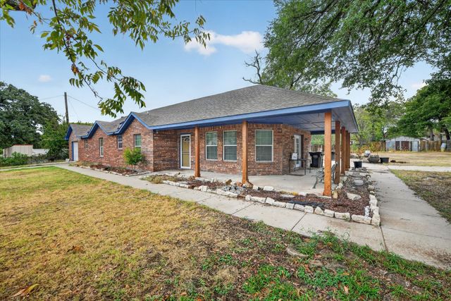 3001 Caddo Trail, Lake Worth, TX 76135