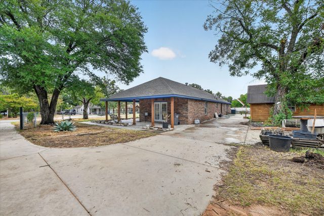 3001 Caddo Trail, Lake Worth, TX 76135