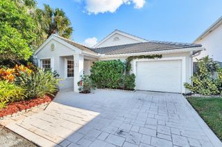 15 Commodore Pl, Palm Beach Gardens, FL 33418
