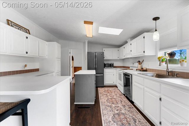 7935 Ravenswood Road, Wales Township, MI 48027