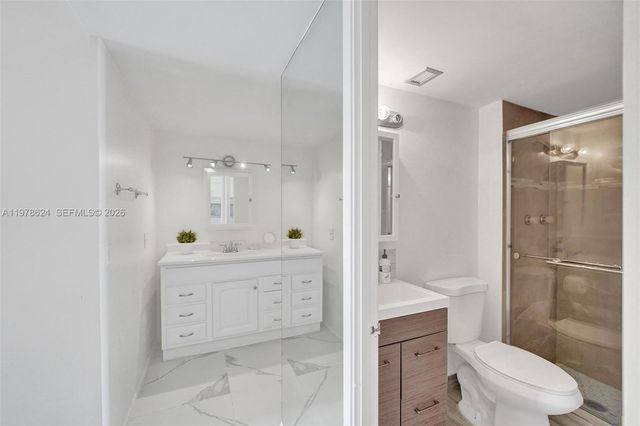 1351 NE Miami Gardens Dr 1604E, Miami, FL 33179