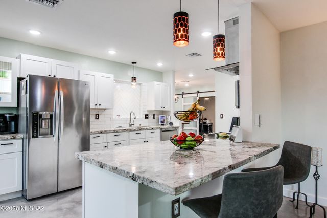 7050 E Calle Canis, Tucson, AZ 85710