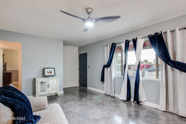 7050 E Calle Canis, Tucson, AZ 85710