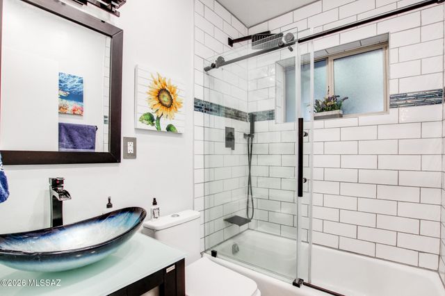 7050 E Calle Canis, Tucson, AZ 85710