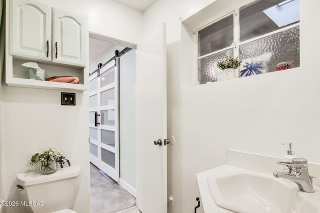 7050 E Calle Canis, Tucson, AZ 85710