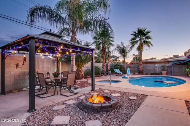 7050 E Calle Canis, Tucson, AZ 85710