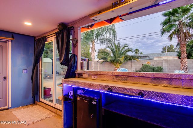 7050 E Calle Canis, Tucson, AZ 85710