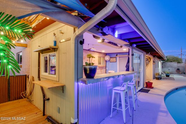 7050 E Calle Canis, Tucson, AZ 85710