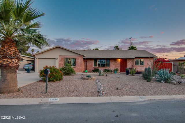 7050 E Calle Canis, Tucson, AZ 85710