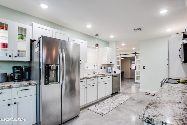 7050 E Calle Canis, Tucson, AZ 85710