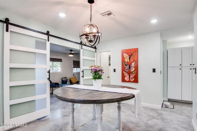 7050 E Calle Canis, Tucson, AZ 85710