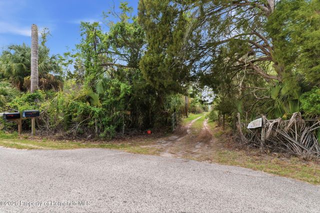 4267 Neff Lake Road, Brooksville, FL 34601