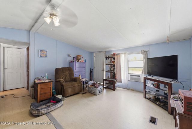 4267 Neff Lake Road, Brooksville, FL 34601