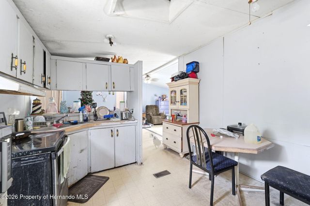 4267 Neff Lake Road, Brooksville, FL 34601