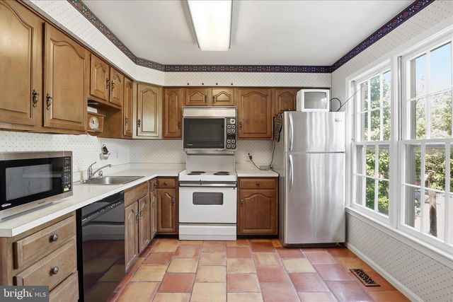 2701 FRANKLIN CT, Alexandria, VA 22302
