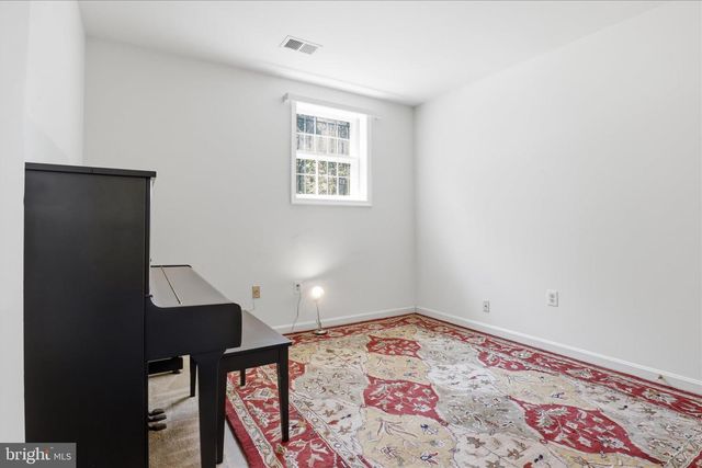 2701 FRANKLIN CT, Alexandria, VA 22302