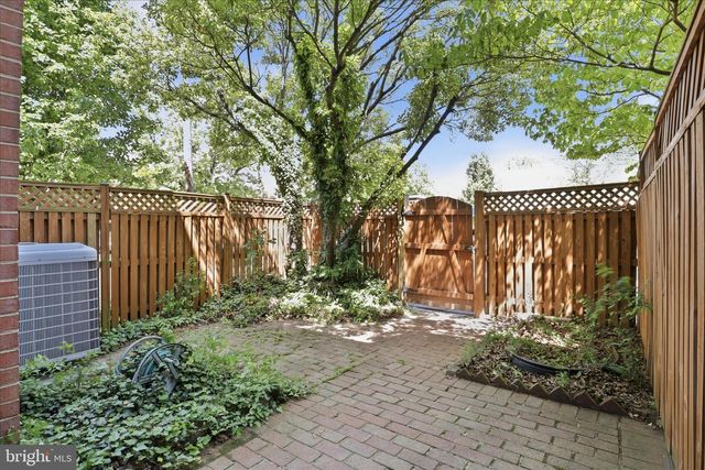 2701 FRANKLIN CT, Alexandria, VA 22302