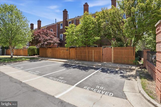 2701 FRANKLIN CT, Alexandria, VA 22302