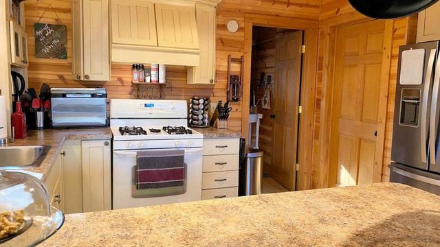 N6211 Cedar Cove Lane, Oxford, WI 53952