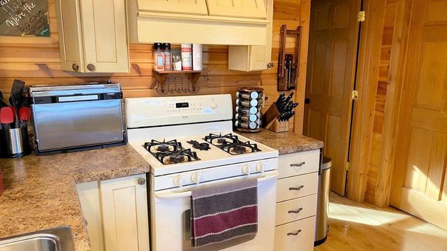 N6211 Cedar Cove Lane, Oxford, WI 53952