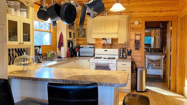 N6211 Cedar Cove Lane, Oxford, WI 53952