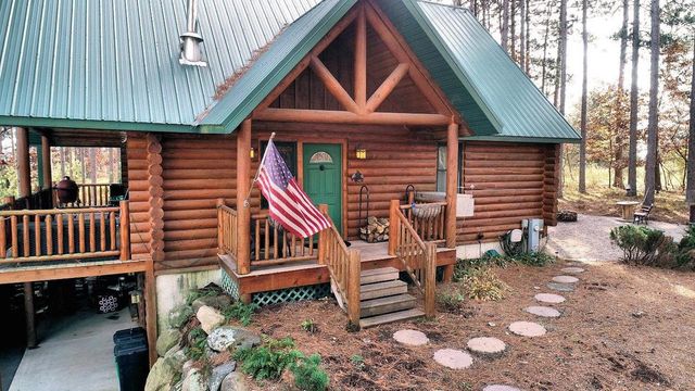 N6211 Cedar Cove Lane, Oxford, WI 53952