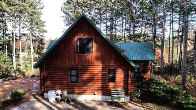 N6211 Cedar Cove Lane, Oxford, WI 53952
