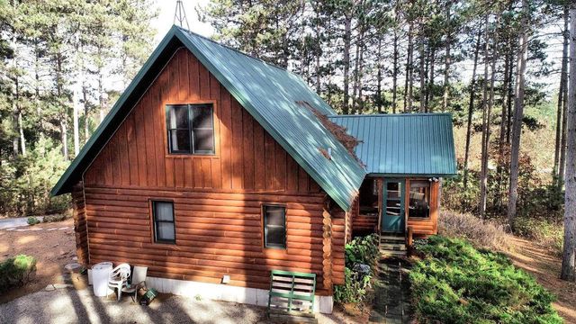 N6211 Cedar Cove Lane, Oxford, WI 53952