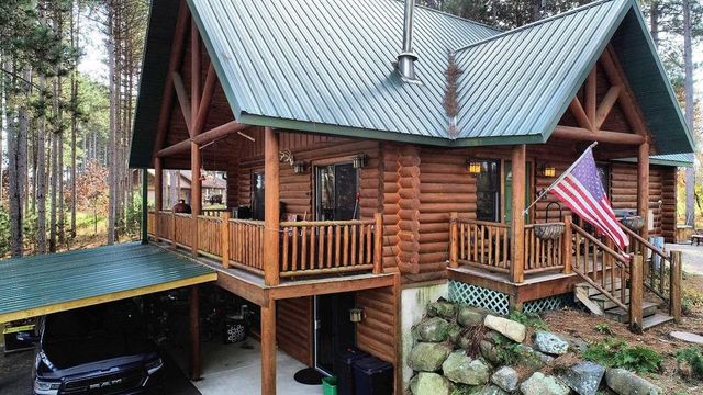 N6211 Cedar Cove Lane, Oxford, WI 53952