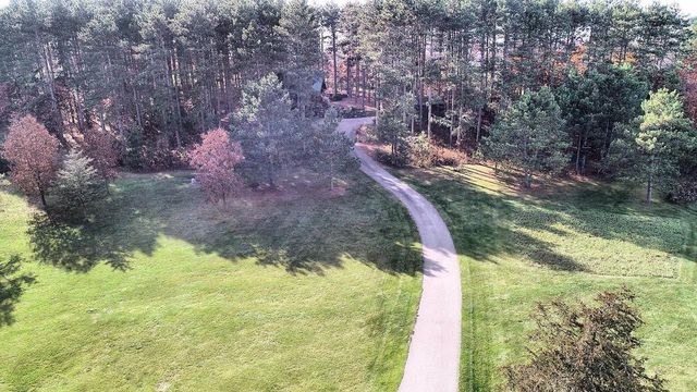 N6211 Cedar Cove Lane, Oxford, WI 53952