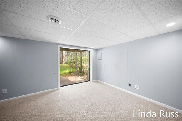2440 E Collier Avenue SE, Grand Rapids, MI 49546