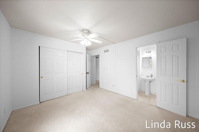 2440 E Collier Avenue SE, Grand Rapids, MI 49546