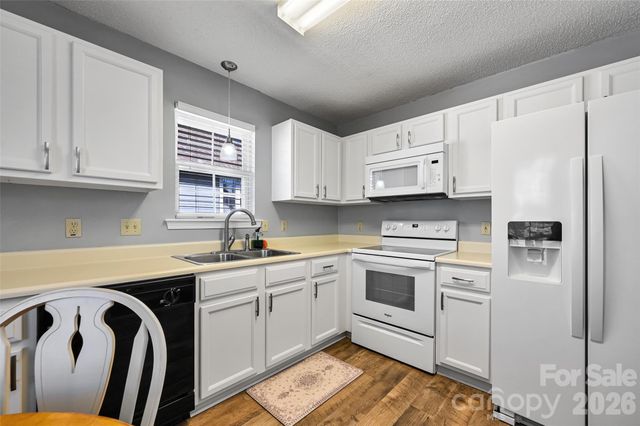 4102 Marble Way, Asheville, NC 29906