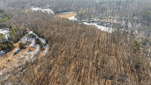 5721 W Oak Hill Road, Scottsburg, IN 47170