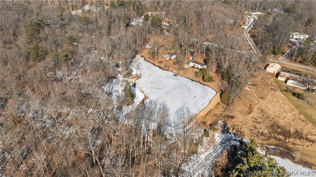 5721 W Oak Hill Road, Scottsburg, IN 47170