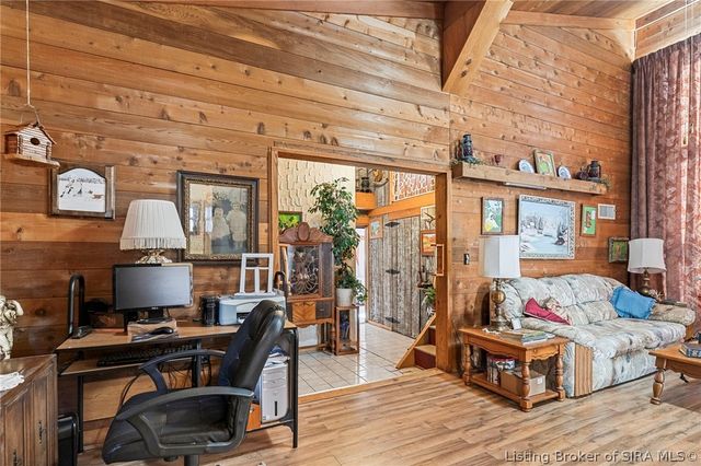 5721 W Oak Hill Road, Scottsburg, IN 47170