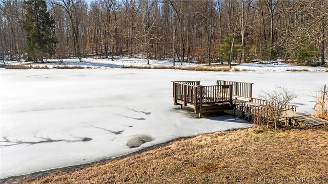 5721 W Oak Hill Road, Scottsburg, IN 47170