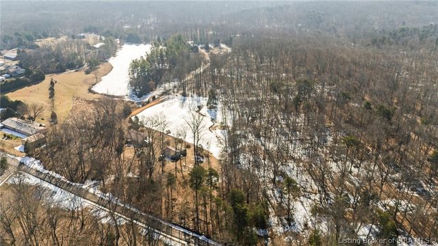 5721 W Oak Hill Road, Scottsburg, IN 47170