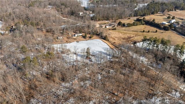 5721 W Oak Hill Road, Scottsburg, IN 47170